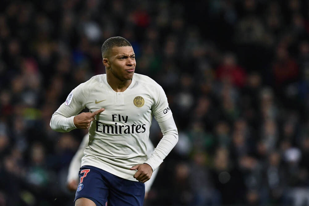 亚马尔距离梅西有多远？他正成为新内马尔？国家德比暴露成长危机